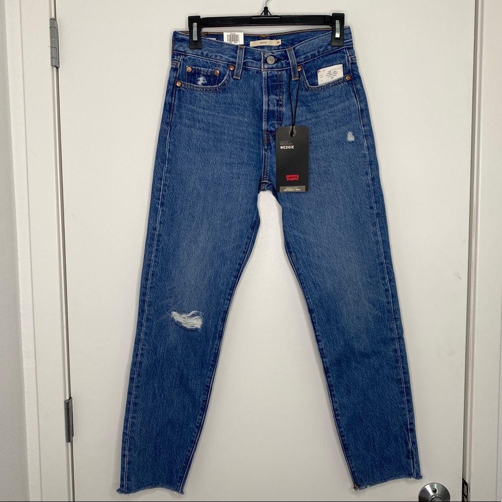 Levi’s Wedgie High Rise Size 26